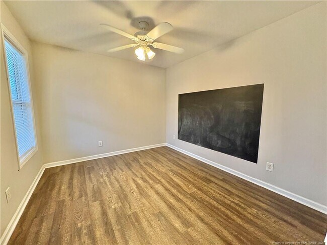 Foto del edificio - 207 Advance Dr