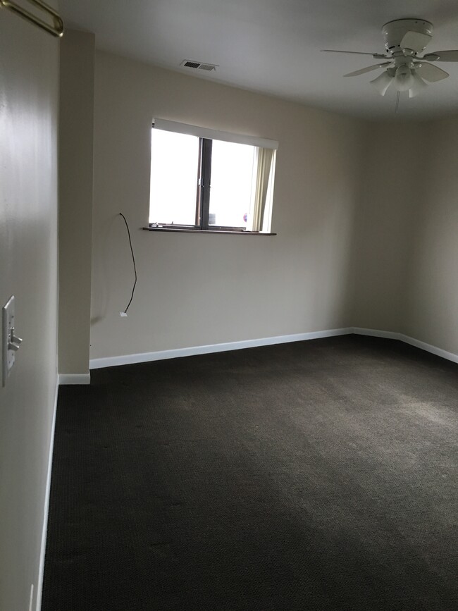 Studio - 4606 Old Grand Ave