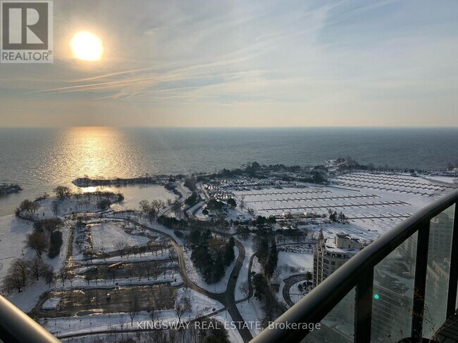 Building Photo - 2230-2230 Lake Shore Blvd W