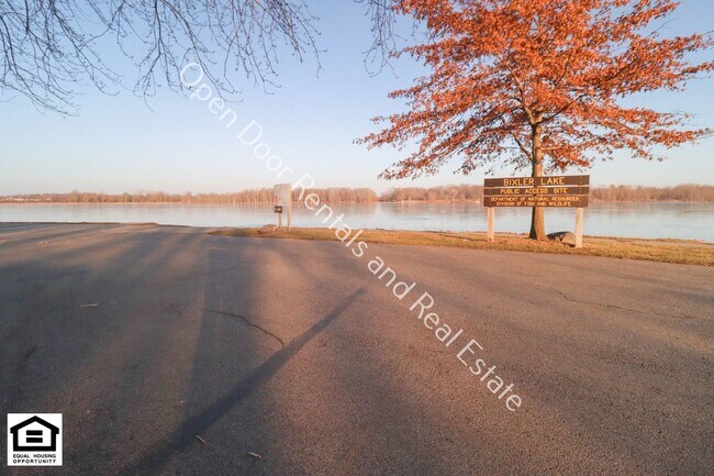 Foto del edificio - 705-707 Lake Ave
