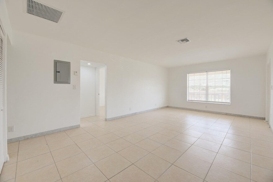 Photo - 1017 NW 30th Court Unit 2