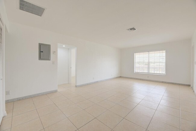 Photo - 1017 NW 30th Ct Apartment