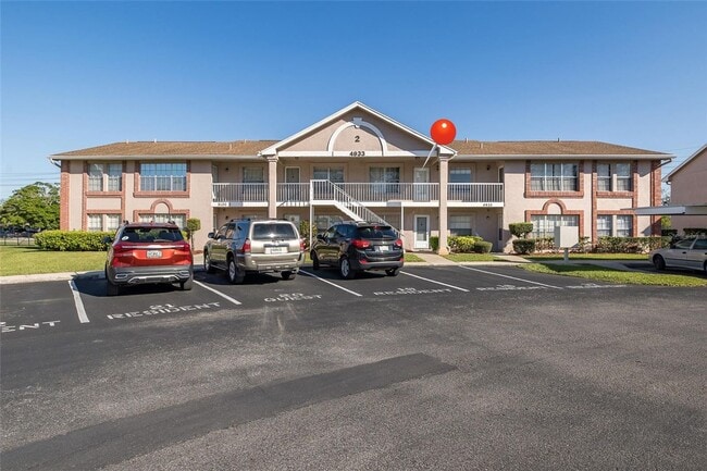 Building Photo - Beautifully Updated Condo