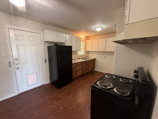 Building Photo - 3106 37th St