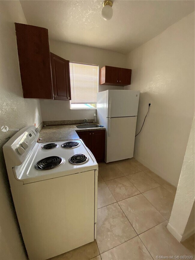 Foto del edificio - 1060 NW 47th St