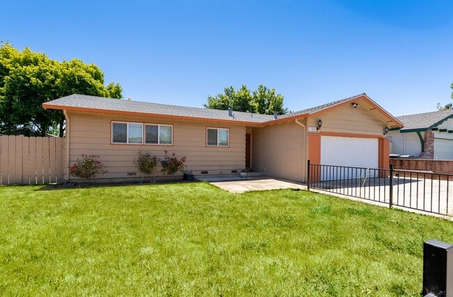 Lovely 4 bedroom home in Morgan Hill! - Lovely 4 bedroom home in Morgan Hill!