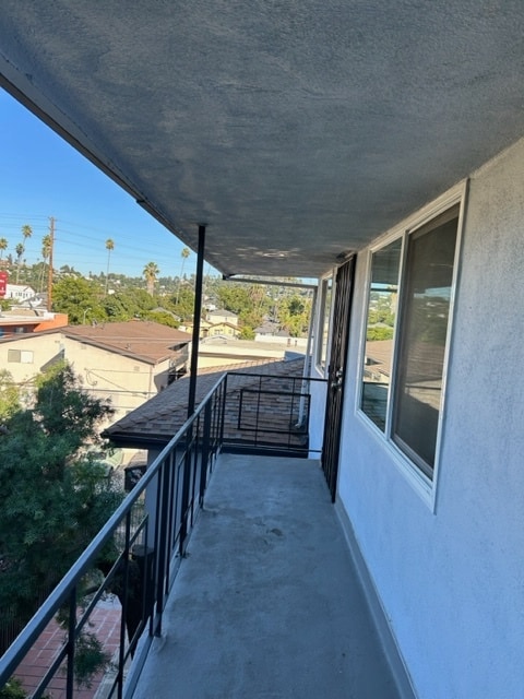 Building Photo - 1242 N Westmoreland Ave
