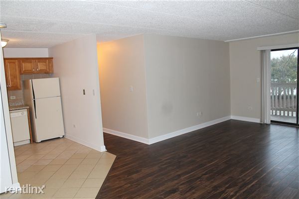 Building Photo - 1700 Wedgewood Dr