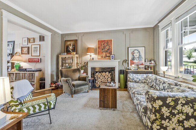 Photo - 503 Decatur St NW House