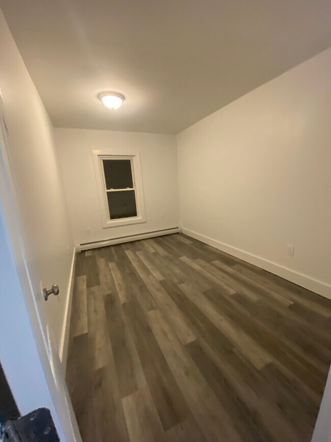 Foto del edificio - 17 Beaver Pond Rd