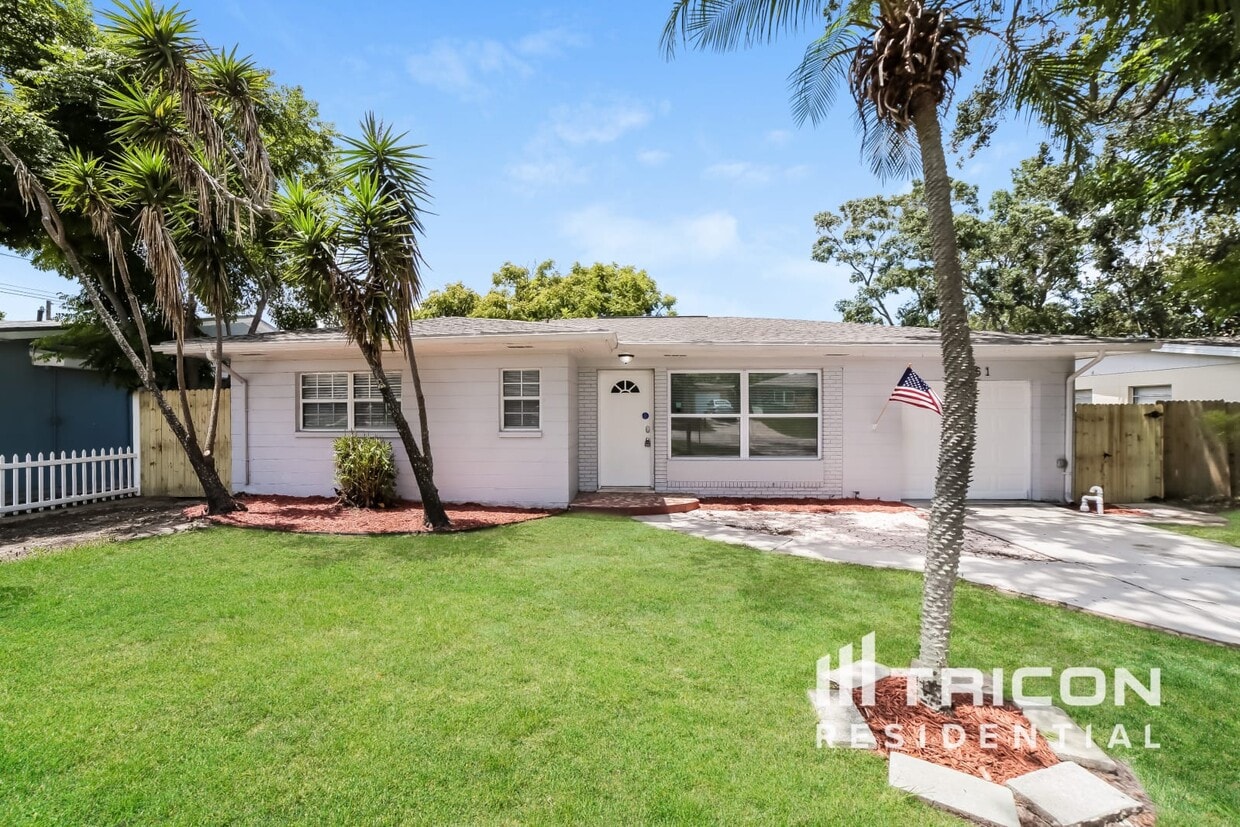 2761 59th Avenue North St. Petersburg FL House Rental in Saint