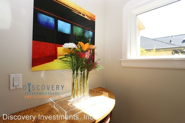 Foto del edificio - 5 br, 3 bath House - 6 Pacific Ave.