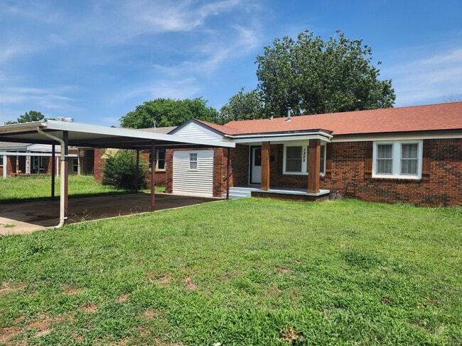 Photo - 1225 NE 42nd St House