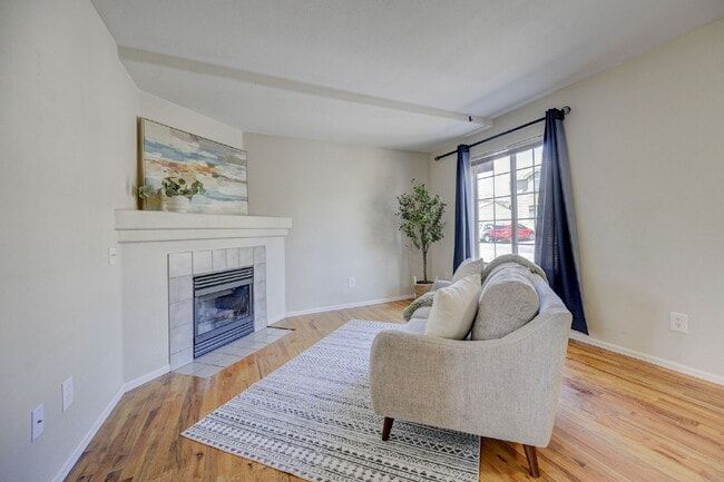 Building Photo - Charming 2-Story Home with Fireplace, Gara...