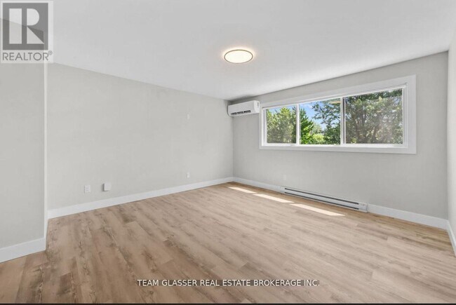 Building Photo - 400 Scenic Dr