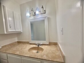 Building Photo - 3602 Brier Gardens Dr