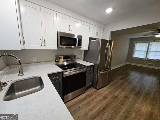 Foto del edificio - 220 S Jeff Davis Dr