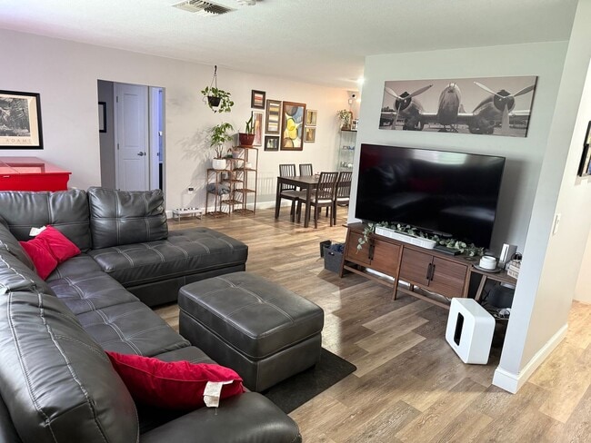 Foto del edificio - Home for Rent in Spring Hill