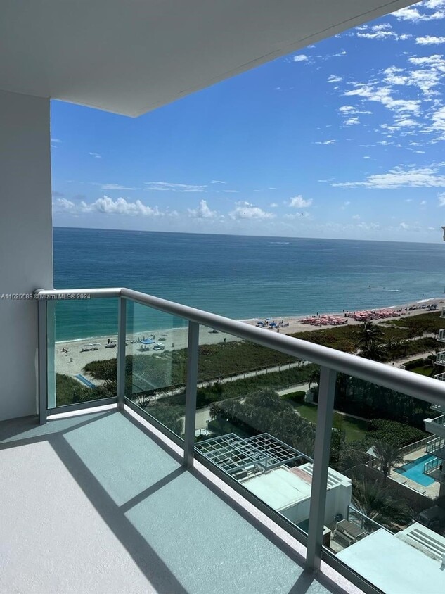 Foto principal - 9511 Collins Ave