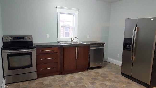 Building Photo - 1106 Hammond Ave