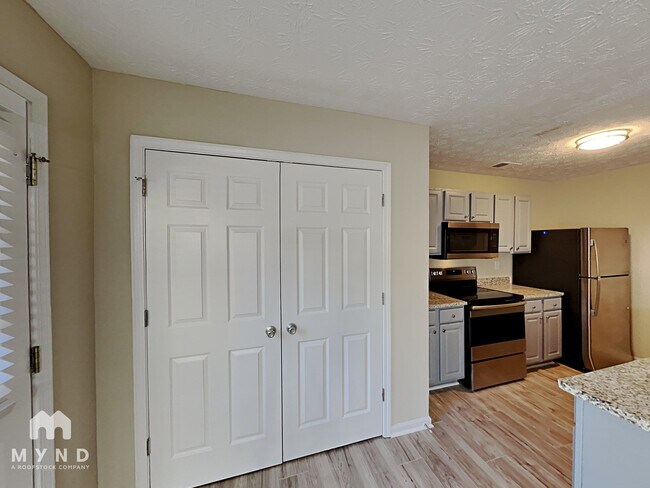 Foto del edificio - 3470 Waldrop Trail