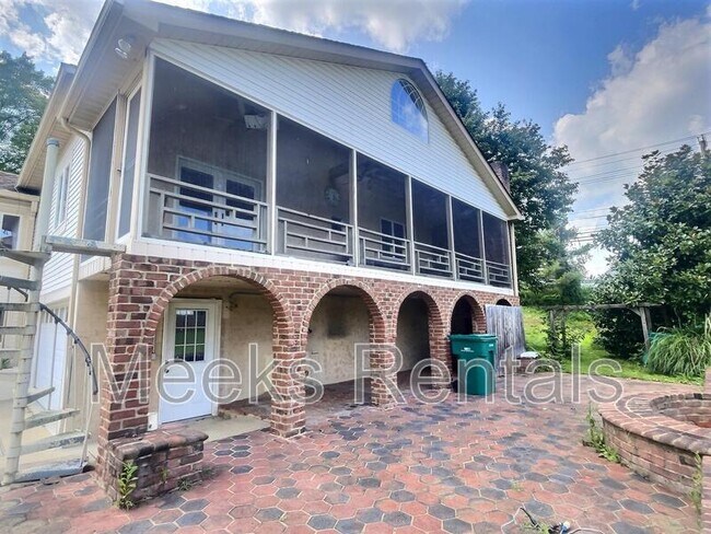 Building Photo - 25 Botley Ln