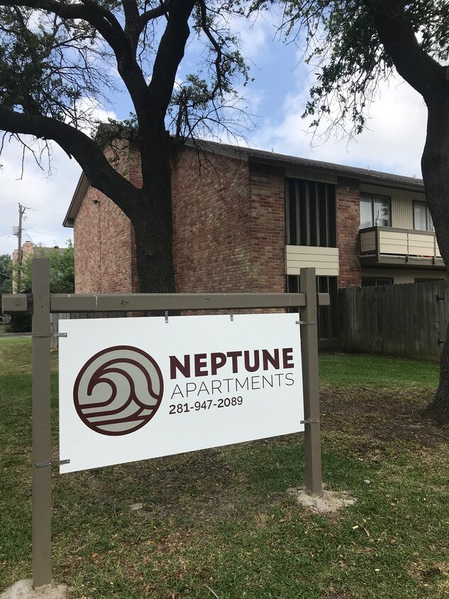 Bienvenido a casa en Neptune at Gateway Centre Apartments - 2202 16th Ave N