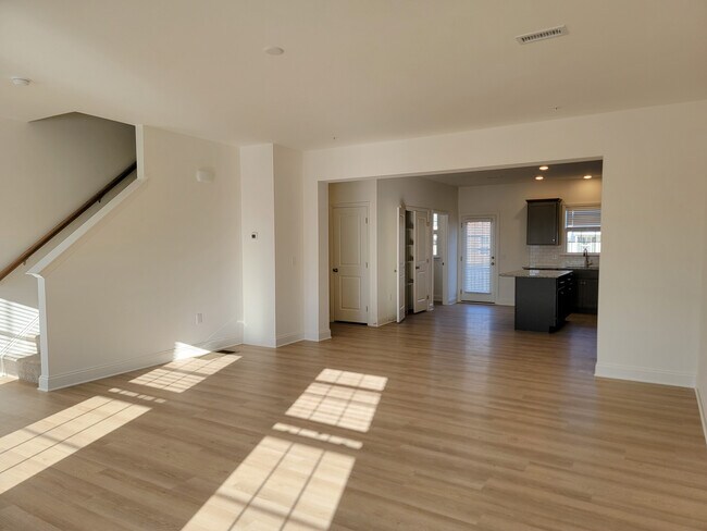 Foto del edificio - 2459 Spring Water Cir