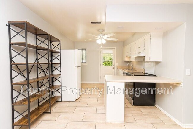 Foto del edificio - 4134 Bennett Rd