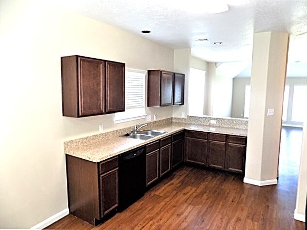 Foto del edificio - 3942 Hawthorn Glen Ct