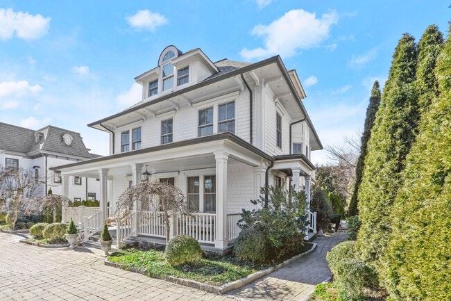 Photo - 250 Milbank Ave Apartment