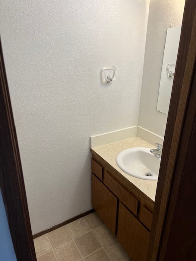 Foto del edificio - 648 SE Dobson Ct