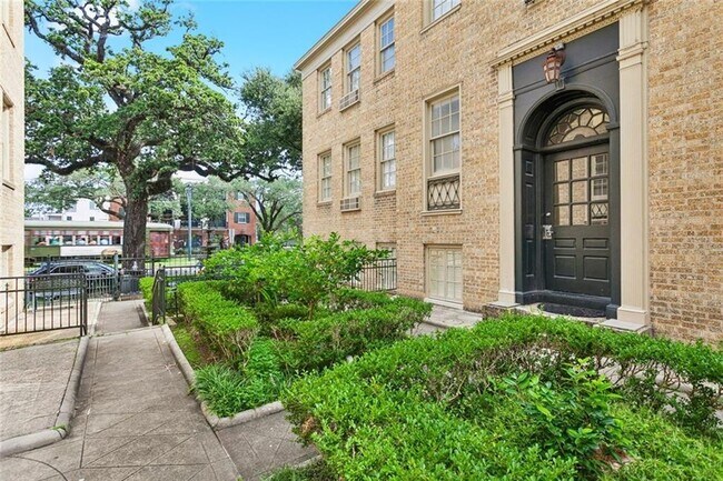 Foto del edificio - 3300 St Charles Ave