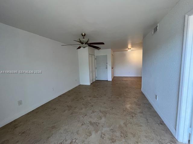 Foto del edificio - 2880 N Oakland Forest Dr