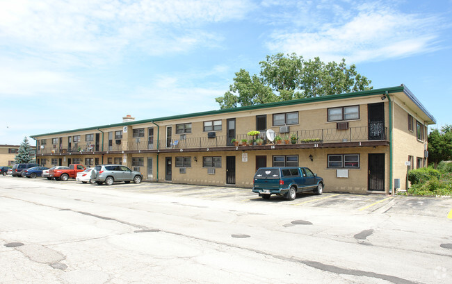 Building Photo - 15 King Arthur Ct