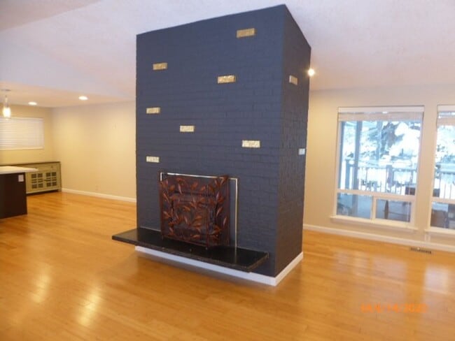 Building Photo - Charming 4 Bed 2 Bath Rambler in Sought Af...