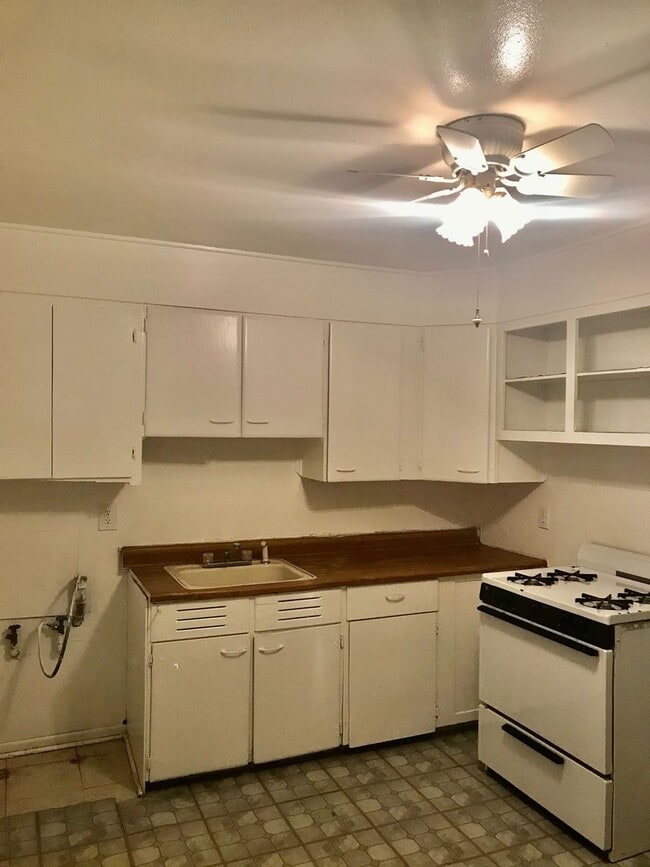 Foto del edificio - 2 Bedroom, 1 Bathroom Home in North Amaril...