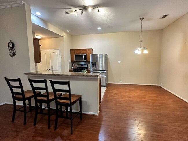 Foto del edificio - 5302 Canyon Hollow Dr