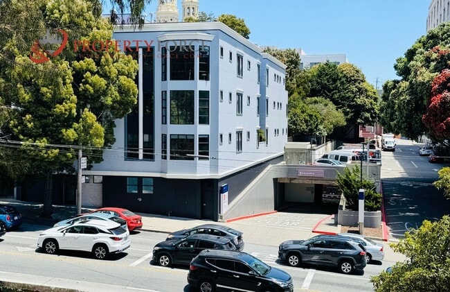 Building Photo - Beautiful 2 Bed 2 bath Available with grea...