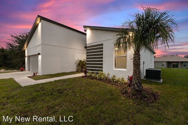 Foto del edificio - 4 br, 2 bath House - 127 Maple Drive