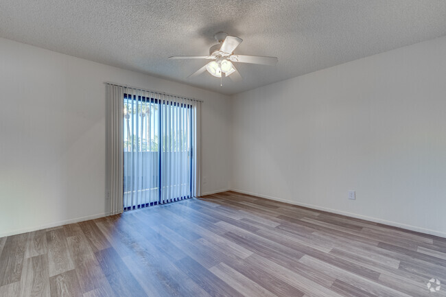 1BR, 1BA - 636SF - Bedroom - Solano Park Apartments