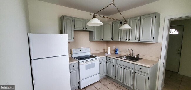 Foto del edificio - 611 W York St