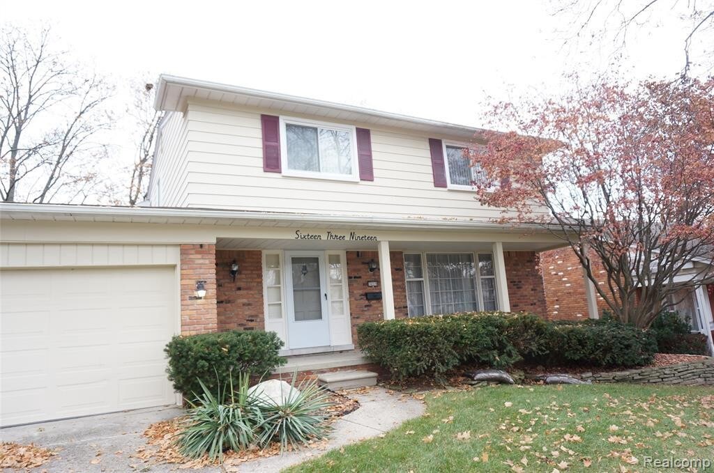Primary Photo - 16319 Alpine Dr