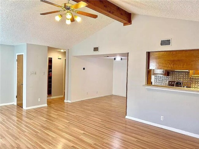 Building Photo - 3303 W William Cannon Dr