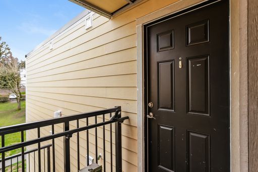 Building Photo - 2 bedroom 1 bath Condo for Rent in Everett WA