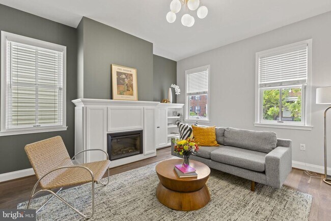 Foto del edificio - 631 N Columbus St