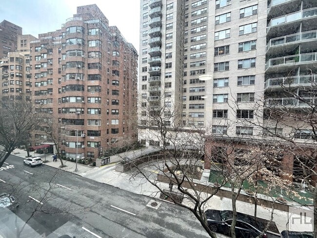 Building Photo - EAST 56 STREET