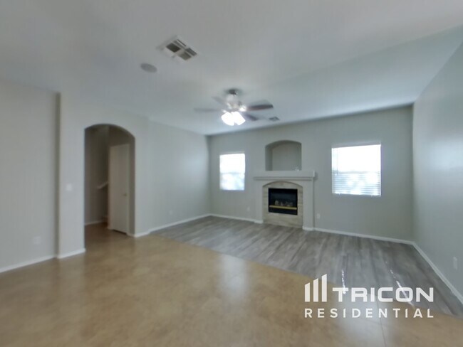 Foto del edificio - 337 N 103rd Pl
