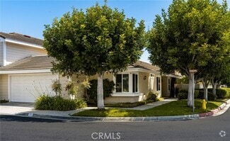 Building Photo - 53 Cedarlake