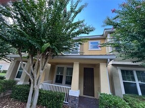 Building Photo - 11213 Grander Dr